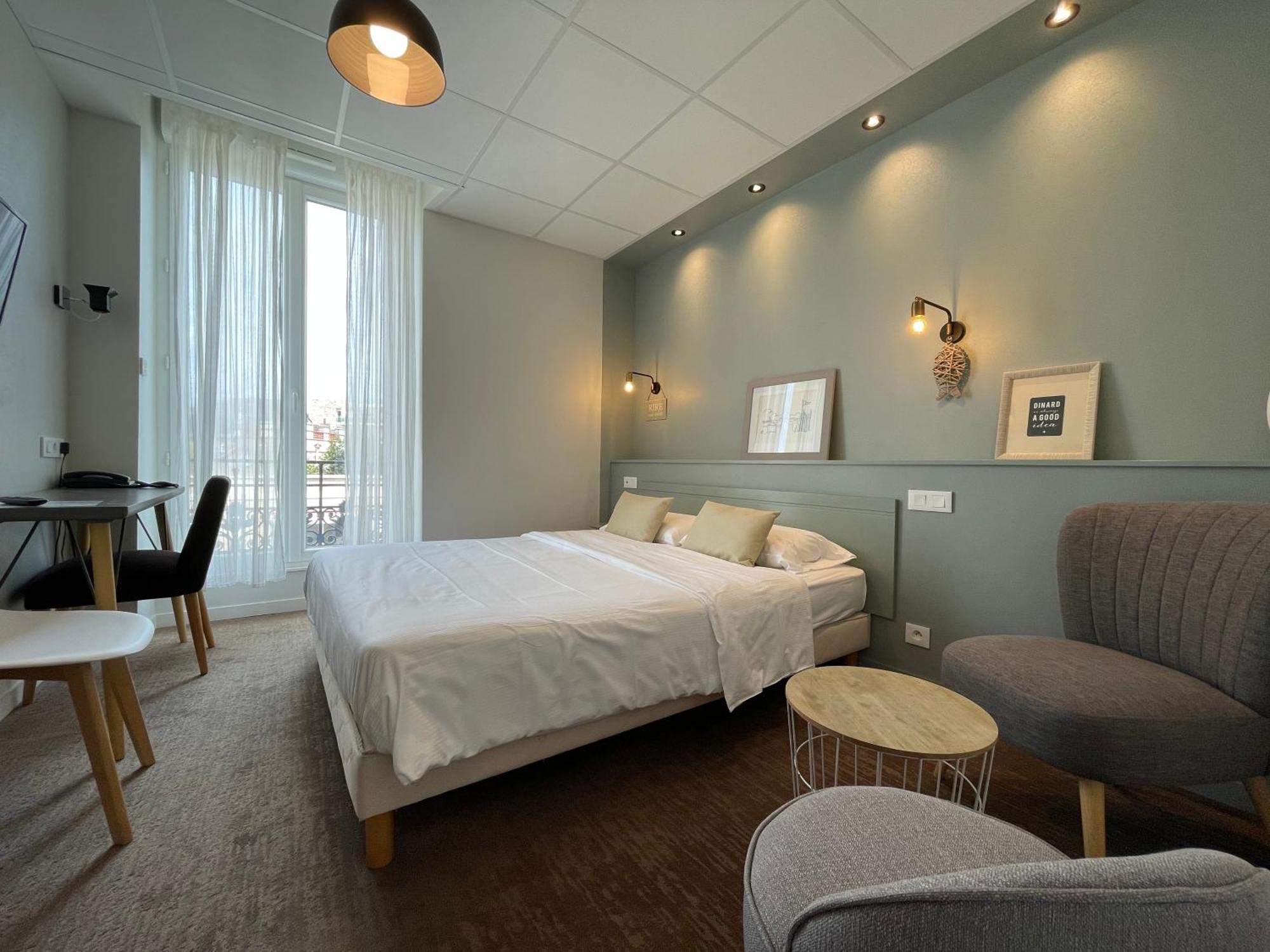 Cit'Hotel Les Alizes 迪纳尔 外观 照片