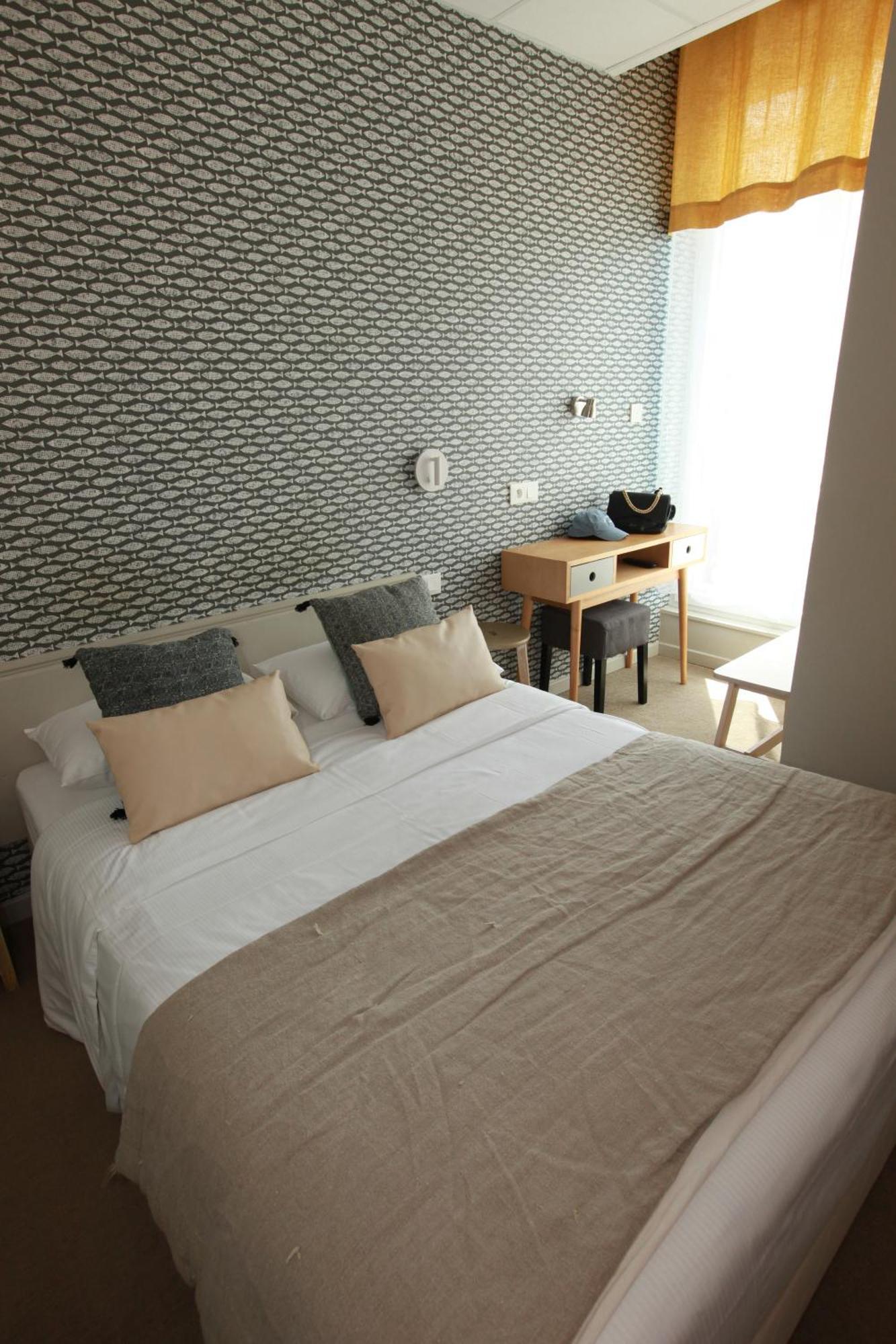 Cit'Hotel Les Alizes 迪纳尔 外观 照片
