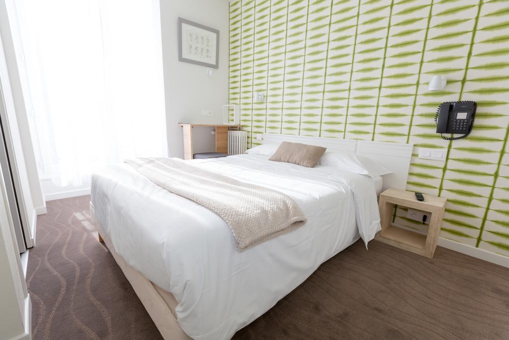 Cit'Hotel Les Alizes 迪纳尔 外观 照片