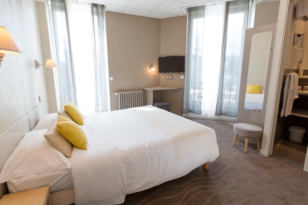 Cit'Hotel Les Alizes 迪纳尔 外观 照片