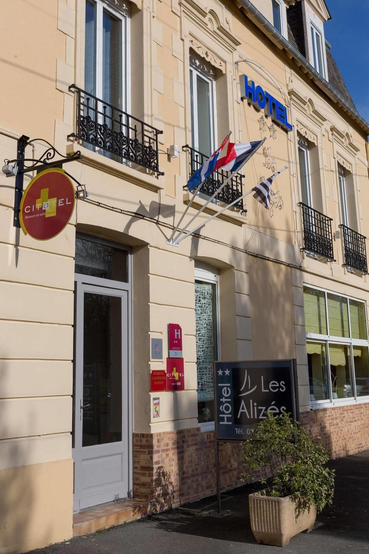 Cit'Hotel Les Alizes 迪纳尔 外观 照片